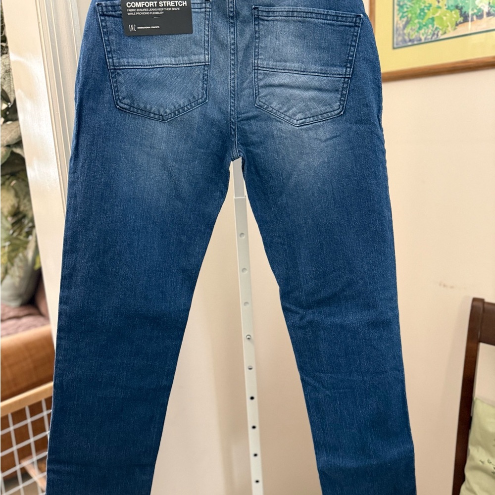 MENS INC Slim Straight Leg Comfort Stretch Jeans. NWT . Size 30”/30”. - Picture 2 of 6